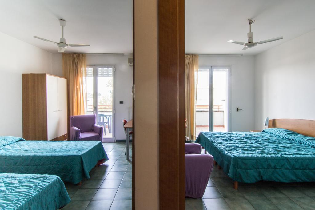I Giardini Di Atena Aparthotel Merine Rum bild