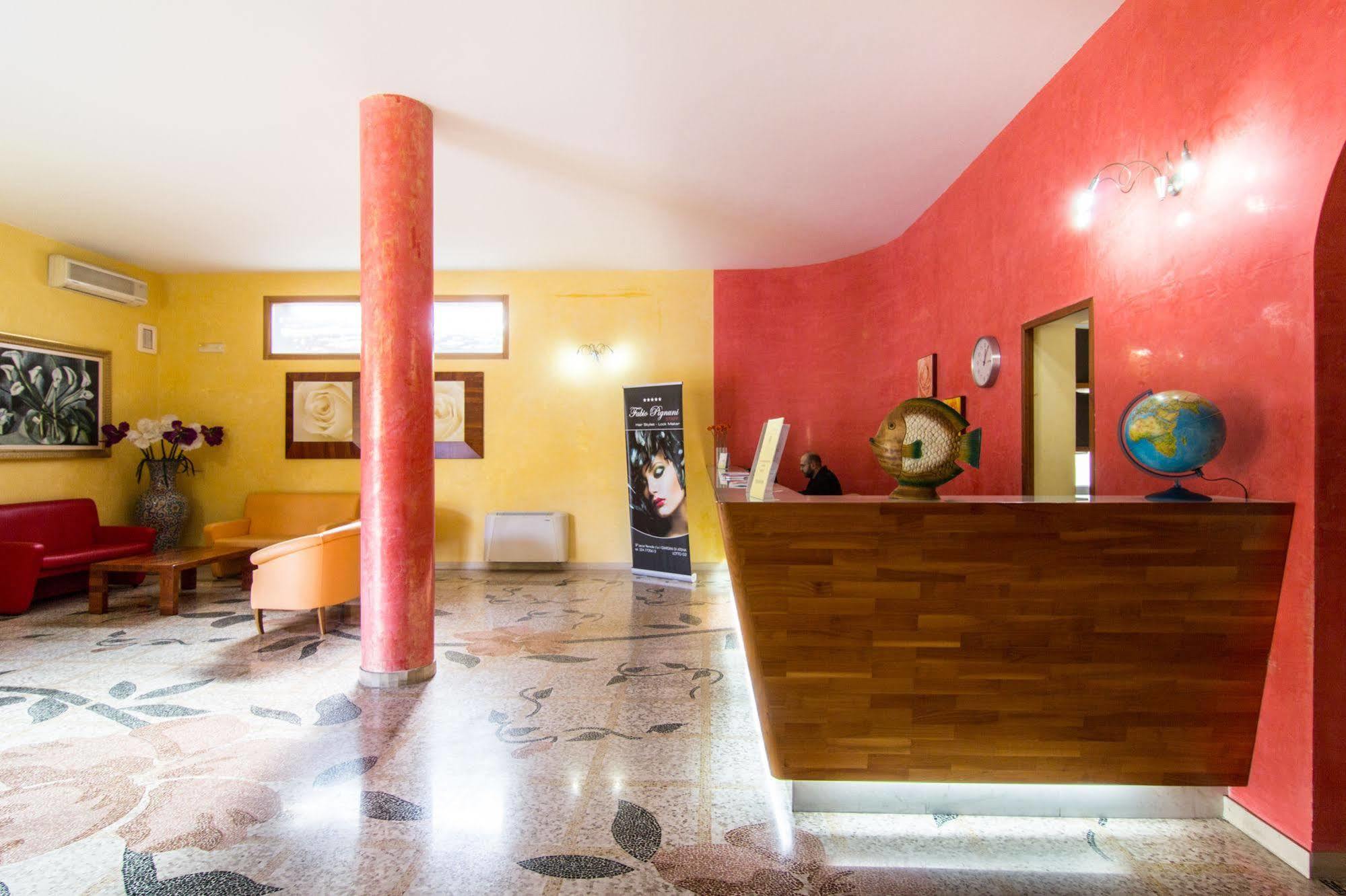 I Giardini Di Atena Aparthotel Merine Exteriör bild